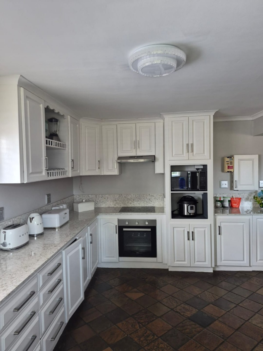 4 Bedroom Property for Sale in Blue Bend Eastern Cape